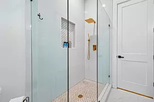 5121 Locust St, Bellaire, TX 77401 - Photo 36