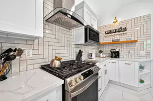 5121 Locust St, Bellaire, TX 77401 - Photo 16