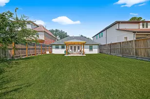 5121 Locust St, Bellaire, TX 77401 - Photo 42