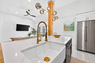 5121 Locust St, Bellaire, TX 77401 - Photo 22