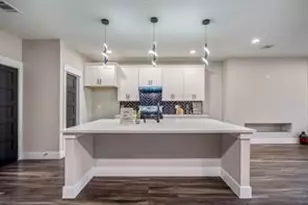 8119 Venus St, Houston, TX 77088 - Photo 4