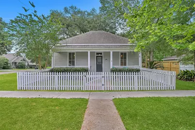 403 S Lee Street, Alvin, TX 77511 - Photo 1