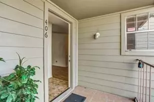 10615 Briar Forest Dr, Houston, TX 77042 - Photo 4