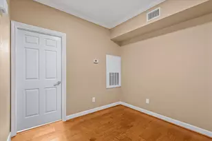 2255 Braeswood Park Dr, Houston, TX 77030 - Photo 4