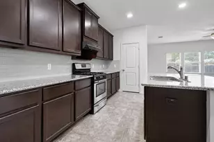 166 Meadow Grove Dr, Conroe, TX 77384 - Photo 16