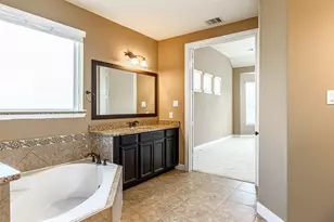 4607 Rockton Hills Ln, Sugar Land, TX 77479 - Photo 32
