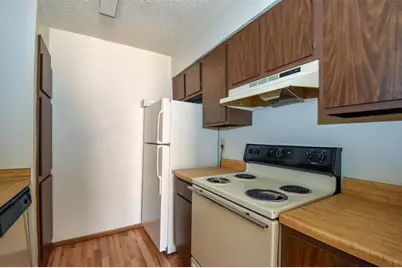 5252 Twin City Highway #390, Groves, TX 77619 - Photo 6