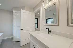 2111 Nina Lee Ln, Houston, TX 77018 - Photo 28