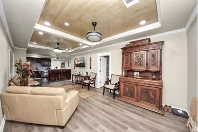 1106 S 8th Street, La Porte, TX 77571 - Photo 2