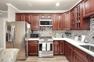 1106 S 8th St, La Porte, TX 77571 - Photo 16
