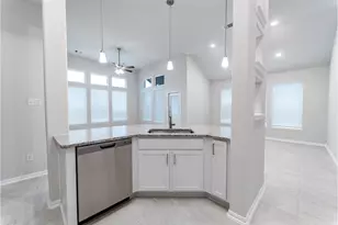 23510 Zinfandel Dr, Alvin, TX 77511 - Photo 4