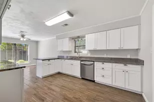 3705 Winter Haven Dr, Baytown, TX 77521 - Photo 14