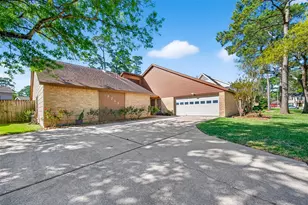 3705 Winter Haven Dr, Baytown, TX 77521 - Photo 2