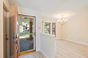 1911 Edinburg Ave, League City, TX 77573 - Photo 8