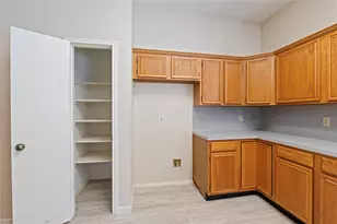 1911 Edinburg Ave, League City, TX 77573 - Photo 18