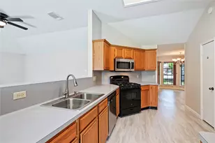 1911 Edinburg Ave, League City, TX 77573 - Photo 14