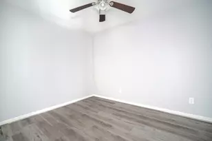 5214 Lodge Creek Dr, Houston, TX 77066 - Photo 14