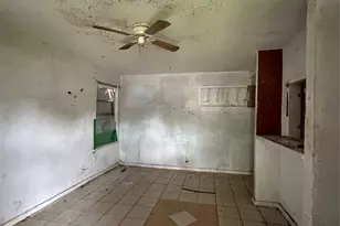 1117 3rd Ave N, Texas City, TX 77590 - Photo 8