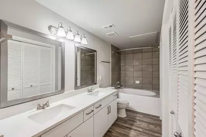 19100 N Glenwest Drive #328, Friendswood, TX 77546 - Photo 8