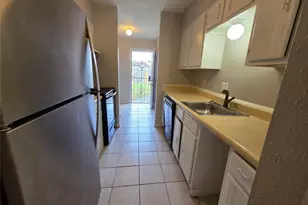 12724 Shannon Hills Dr, Houston, TX 77099 - Photo 4