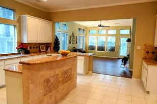 10114 Crescent Bluff Ln, Houston, TX 77070 - Photo 4