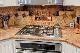10114 Crescent Bluff Ln, Houston, TX 77070 - Photo 8