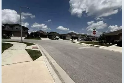 12201 Token Trail, Elgin, TX 78621 - Photo 6