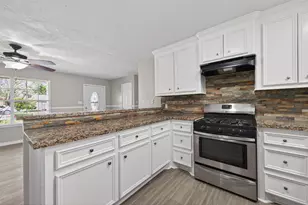 210 N Shirley Ln, Willis, TX 77378 - Photo 16