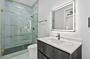 516 Reinerman St, Houston, TX 77007 - Photo 40