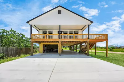 1309 24th Street, Dickinson, TX 77539 - Photo 2