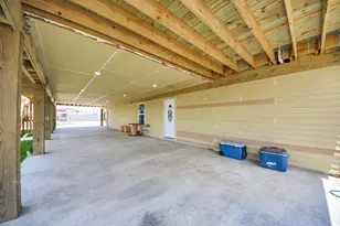 1309 24th St, Dickinson, TX 77539 - Photo 30