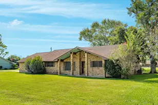 232 Magnolia St, Brazoria, TX 77422 - Photo 2