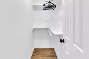 5815 Schevers St, Houston, TX 77033 - Photo 36