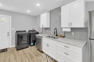 5815 Schevers St, Houston, TX 77033 - Photo 1