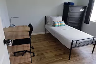 5815 Schevers St, Houston, TX 77033 - Photo 6