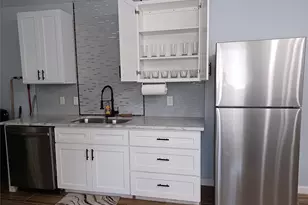 5815 Schevers St, Houston, TX 77033 - Photo 2