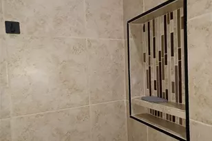 5815 Schevers St, Houston, TX 77033 - Photo 8