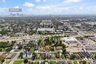 216 E 31st 1/2 St, Houston, TX 77018 - Photo 2