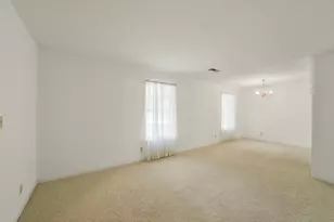 705 Darlene Ln, Wallis, TX 77485 - Photo 2