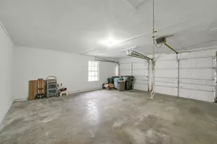 705 Darlene Ln, Wallis, TX 77485 - Photo 18