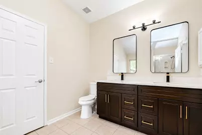 5402 Rosehaven Court, Sugar Land, TX 77479 - Photo 12
