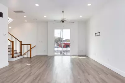 645 W 16th Street, Houston, TX 77008 - Photo 8