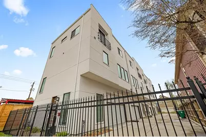 645 W 16th Street, Houston, TX 77008 - Photo 2