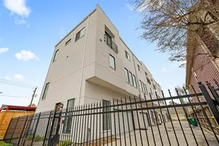 645 W 16th St, Houston, TX 77008 - Photo 2