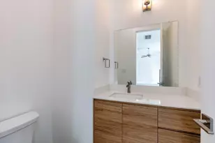645 W 16th St, Houston, TX 77008 - Photo 12
