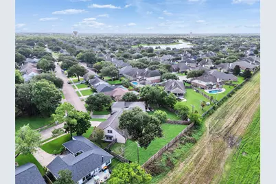 423 Forest Hills Drive, League City, TX 77573 - Photo 8