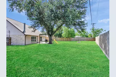 423 Forest Hills Drive, League City, TX 77573 - Photo 12