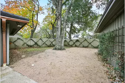 18306 Barbuda Lane, Houston, TX 77058 - Photo 32