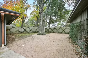 18306 Barbuda Ln, Houston, TX 77058 - Photo 32