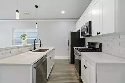 1847 Dewalt Street, Houston, TX 77088 - Photo 2